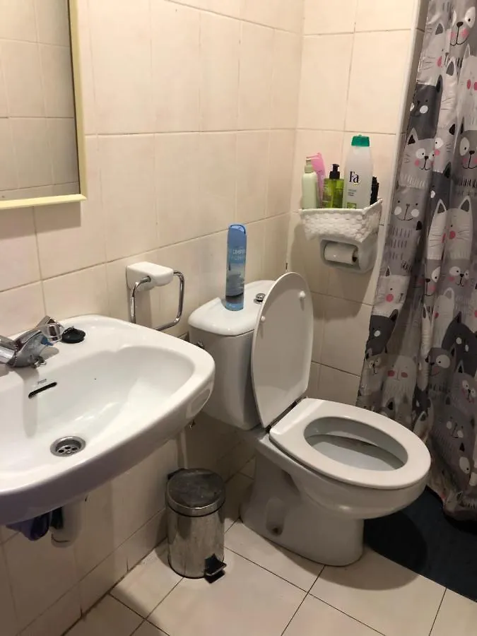 Habitacion Doble En Figueres Con Bano Compartido Spagna